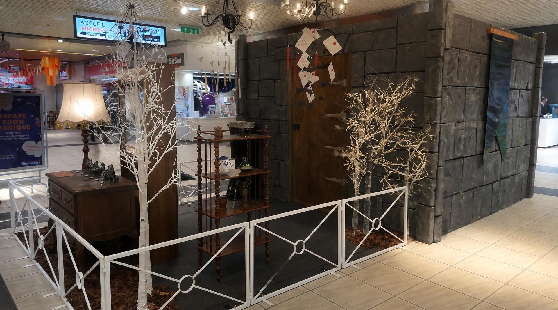 Décor immersif de l'escape game mobile Les Secrets du Temple Maya