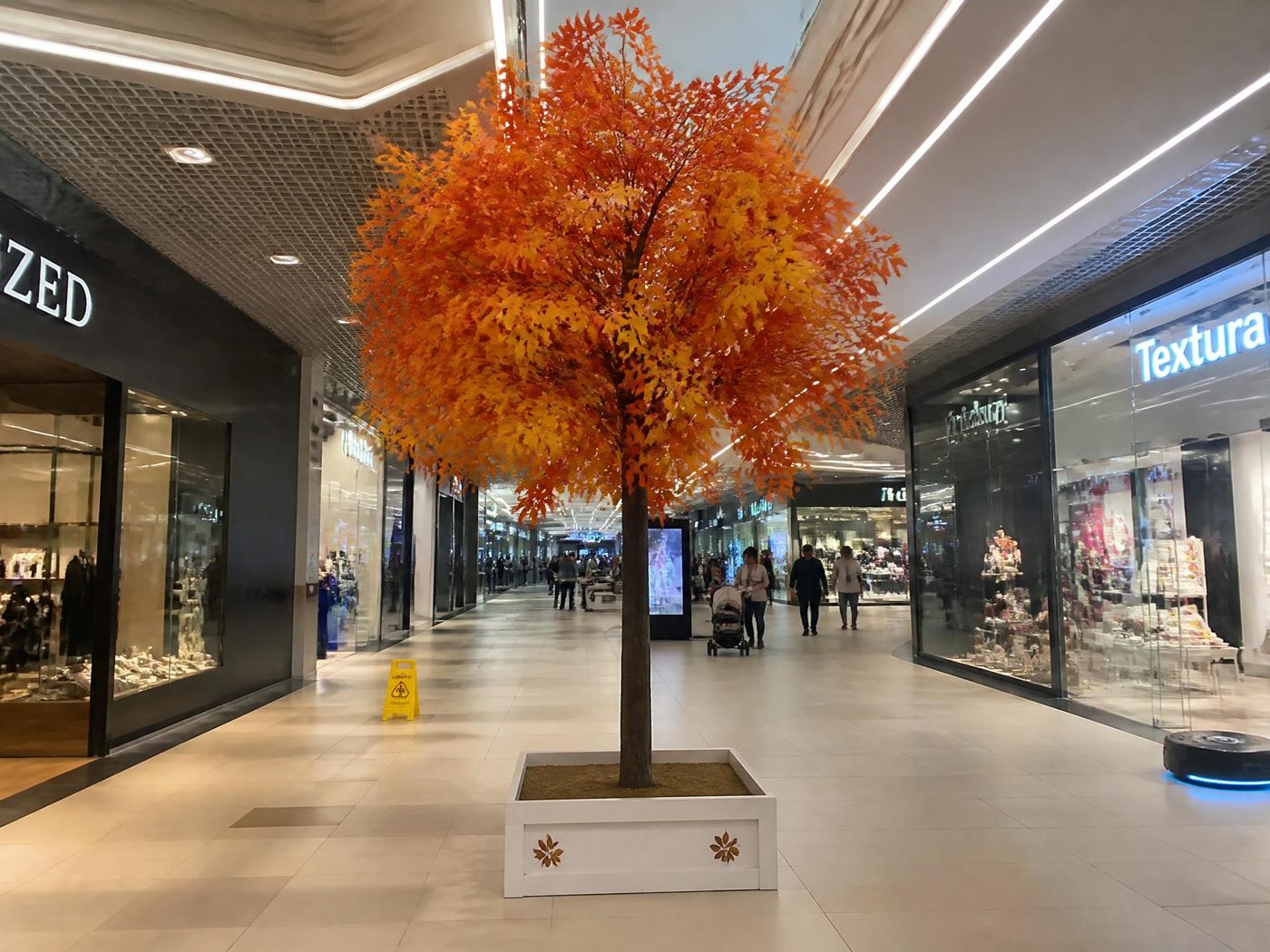 Arbre d'automne — location de décor événementiel en Suisse romande