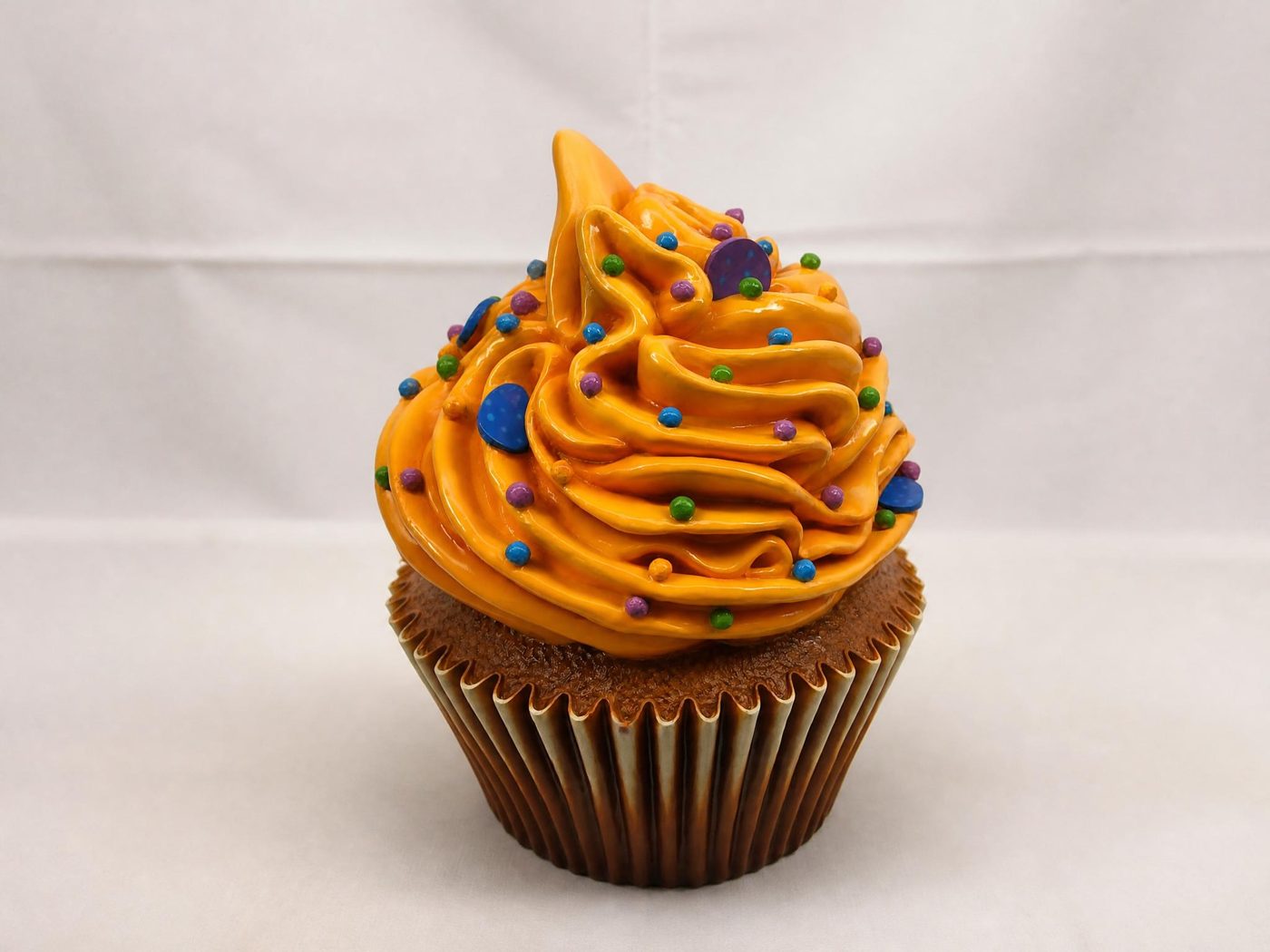 Cupcake géant orange en résine
