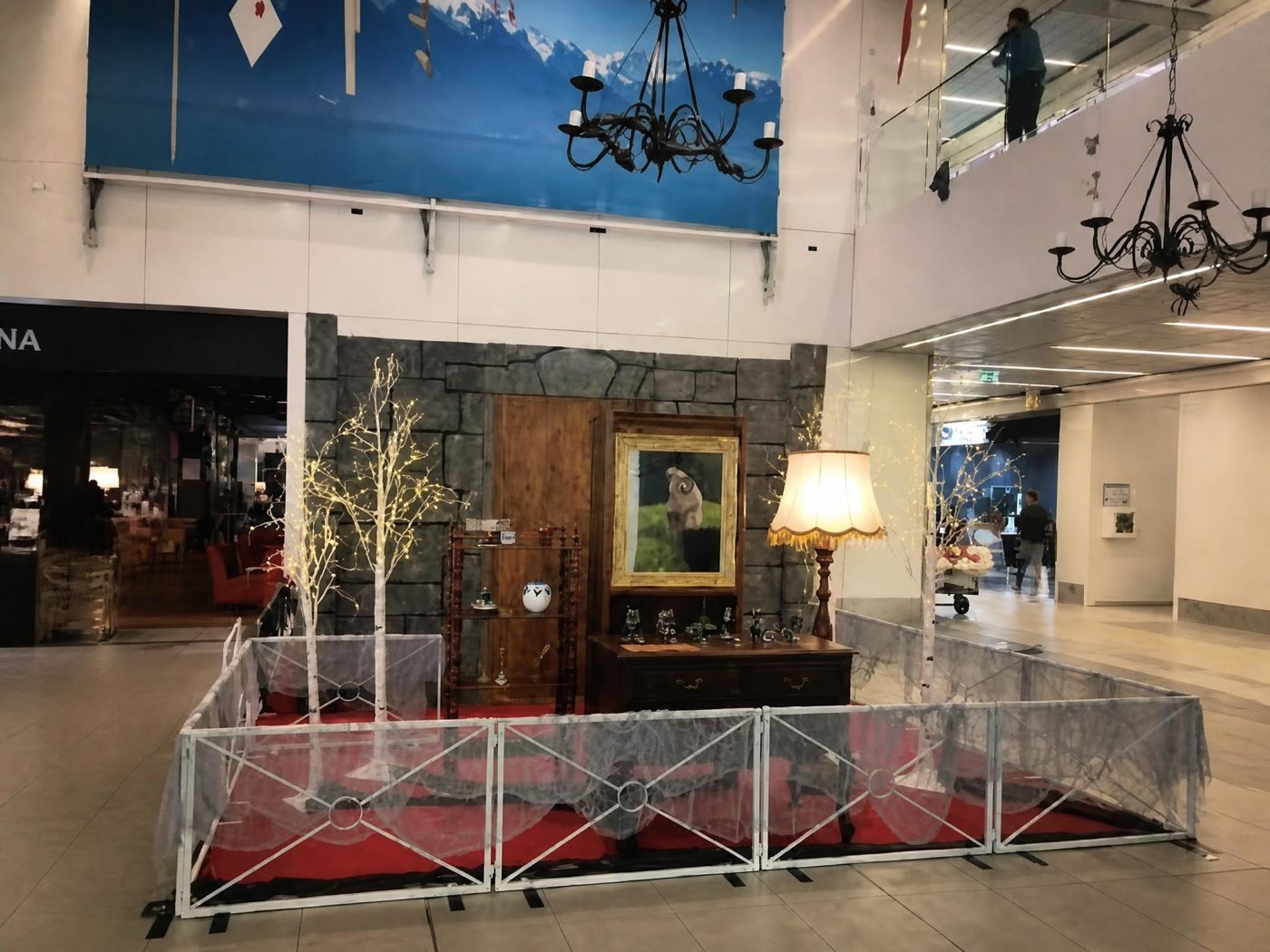 Décor maison hantée — location de décor événementiel en Suisse romande