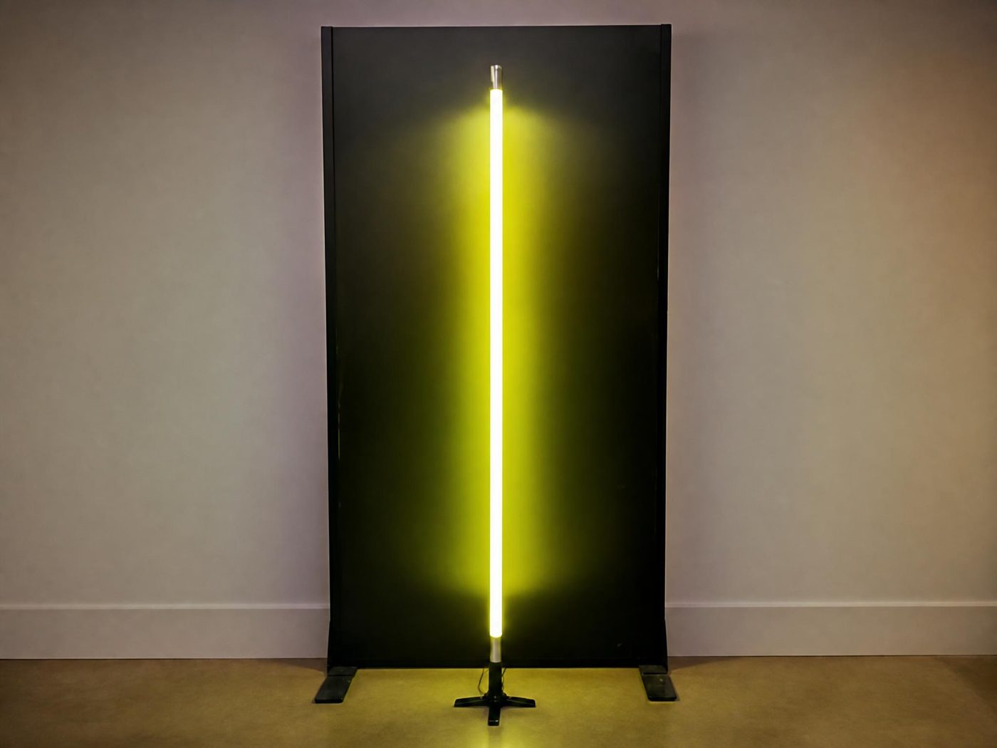 Décoration-Événement_Néon Vertical Jaune