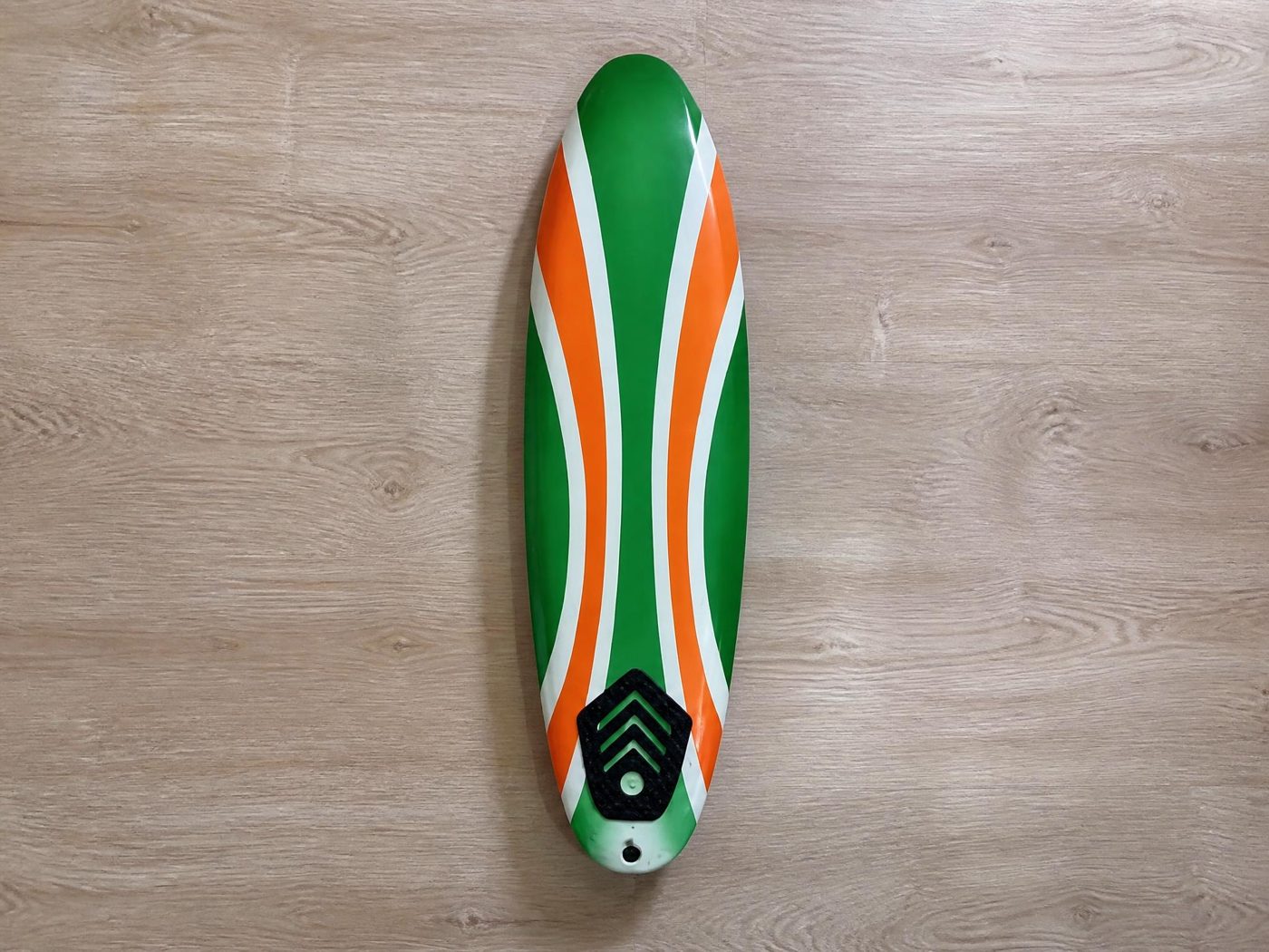 Décoration-Événement_Planche de Surf Verte et Orange